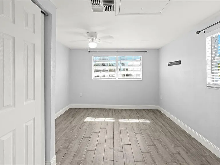 13916 Sommers Ave — Photo 16