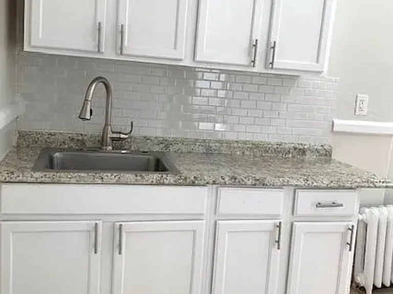 1589 Fairfield Ave #11 — Photo 1