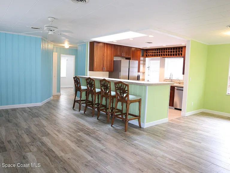 1100 Pine St — Photo 3