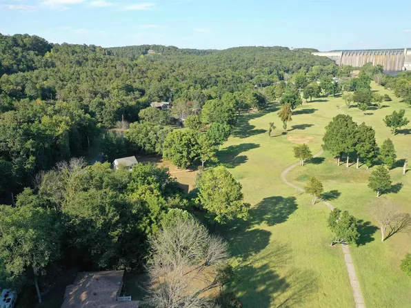 111 Rivercliff Dr, Bull Shoals, AR 72619