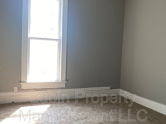 5th image of 704 Bethel Ave