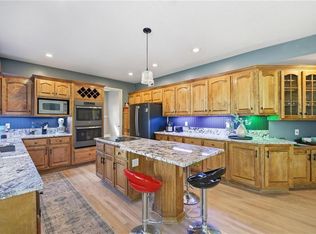 16901 W 84th St, Lenexa, KS 66219