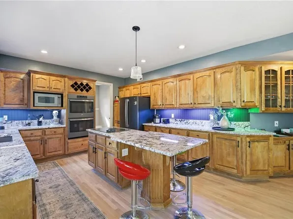 16901 W 84th St, Lenexa, KS 66219