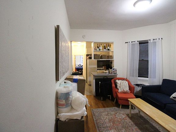 4th image of 106 W 96th St APT 3C