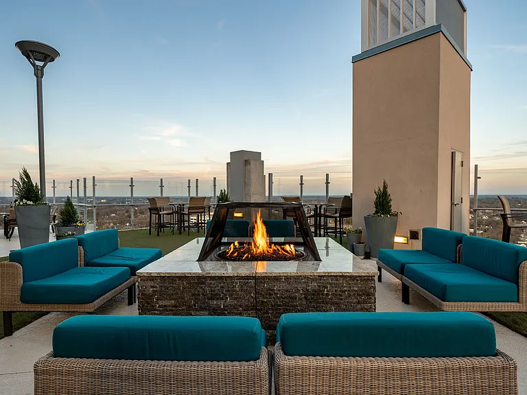 Skyhouse Raleigh — Photo 23