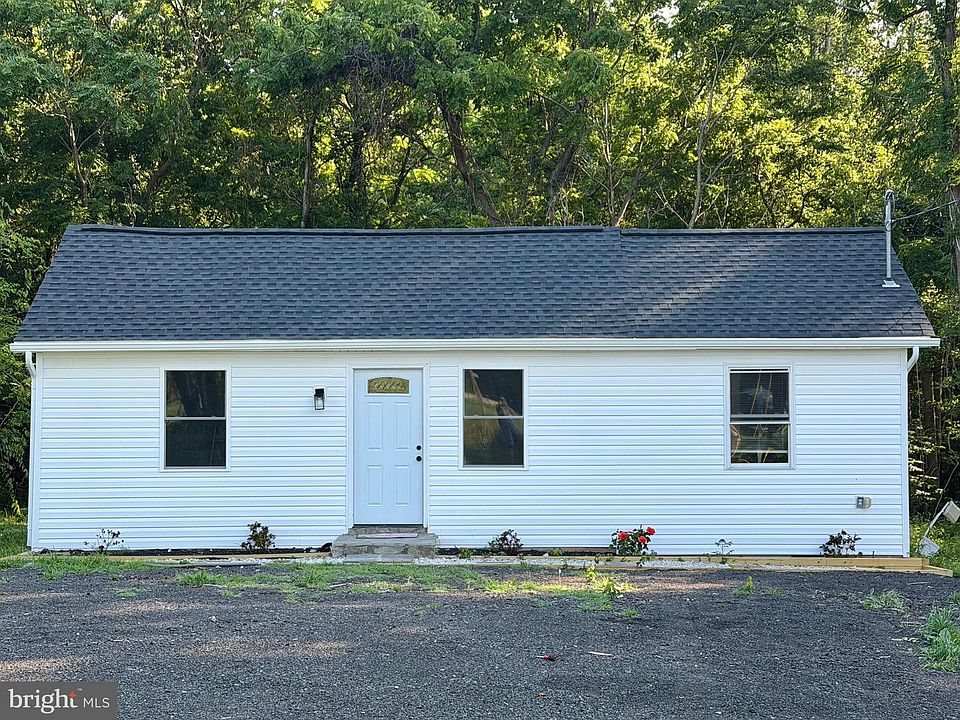 1st image of 448 Poor Jack Rd