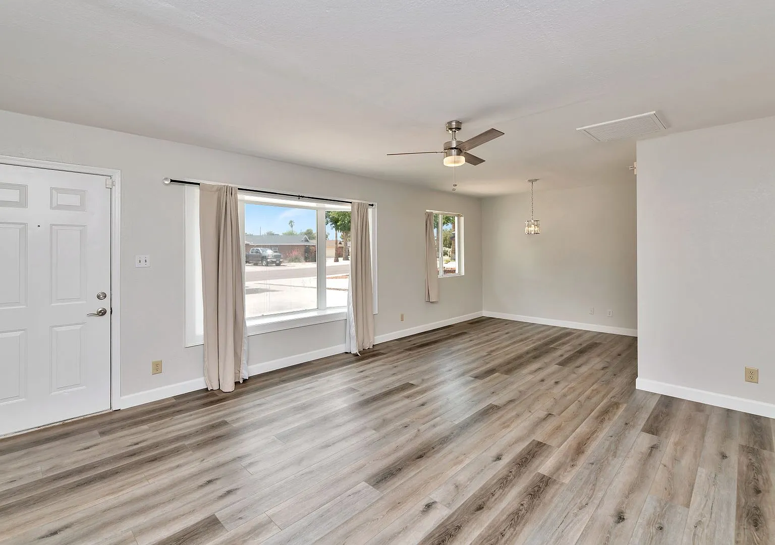8444 E Plaza Ave, Scottsdale, AZ 85250 — Photo 2