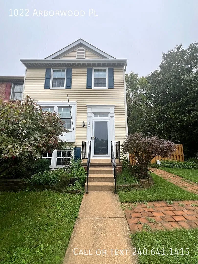 Lovely 3 Br/2.5 Ba Eog Townhome In Baltimore! — Photo 1