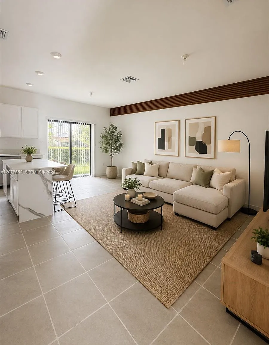 Hadley Place — Photo 1