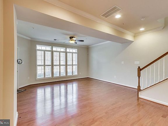 3rd image of 350 Chessington Dr