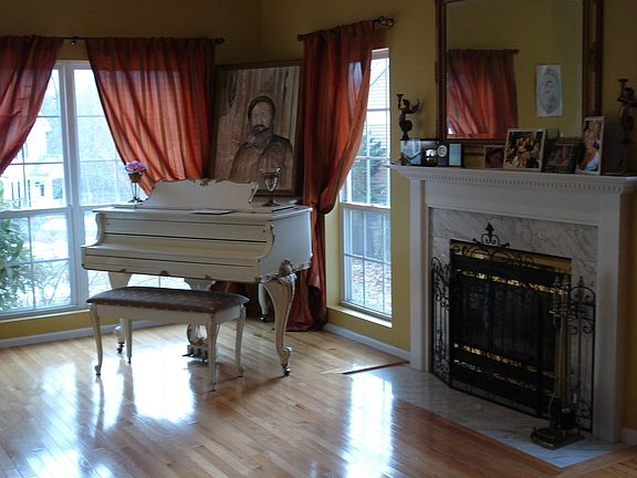 Fireplaced LivingRoom