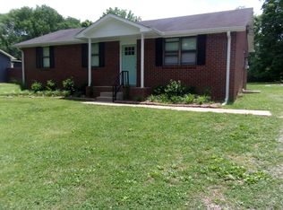110 Holloway Dr, Lebanon, TN 37087
