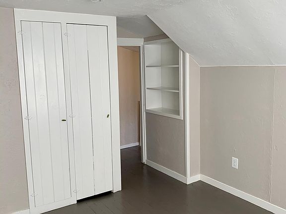 Upstairs Bedroom 1