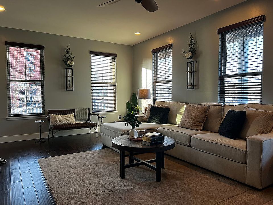 1st image of 3533 New Town Lake Dr