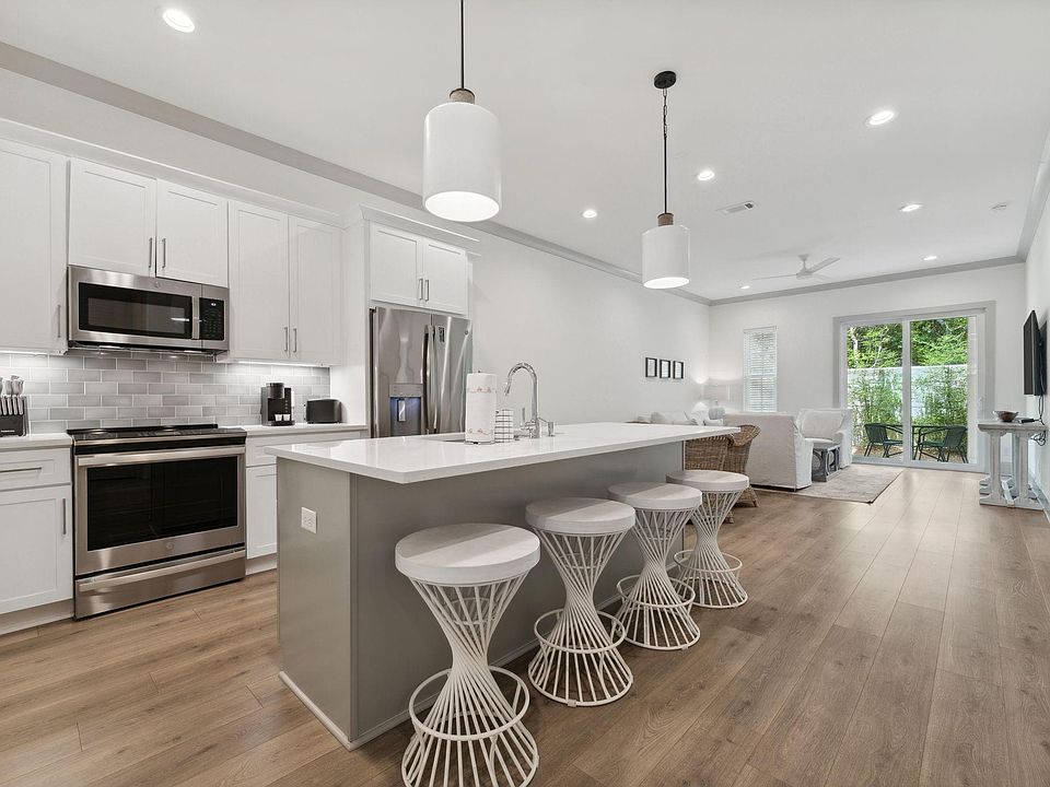 1st image of 70 Marthas Ln #104