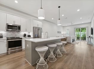 70 Marthas Ln #104, Pt Washington, FL 32459