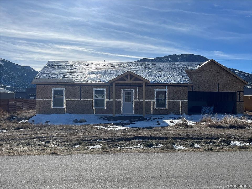 2nd image of 875 Hoover Circle