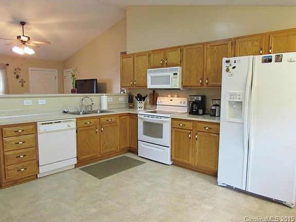 3rd image of 5242 Harmon Pl