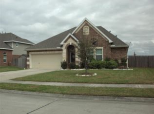 9606 Wincrest Dr, Mont Belvieu, TX 77523