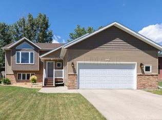 1252 6th St E, West Fargo, ND 58078