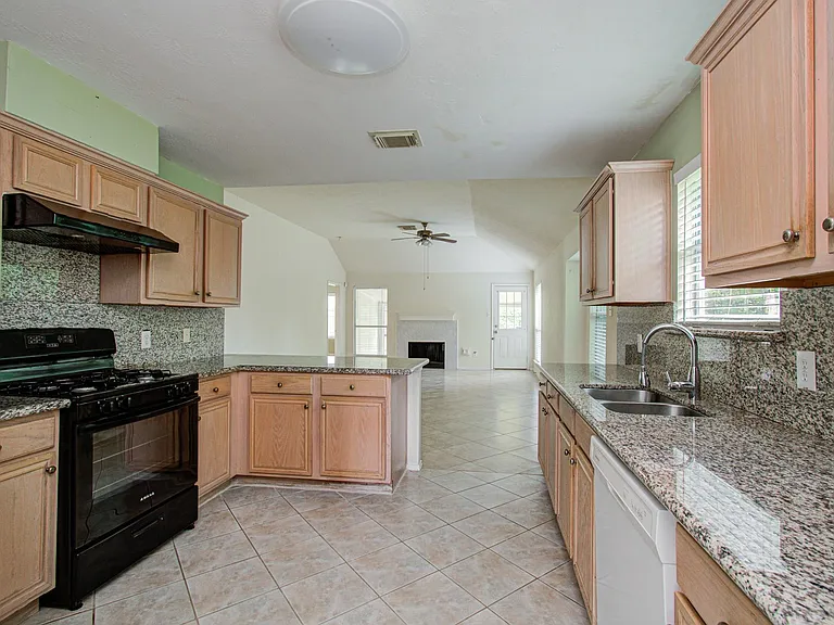 11714 Sweet Willow Ct — Photo 8