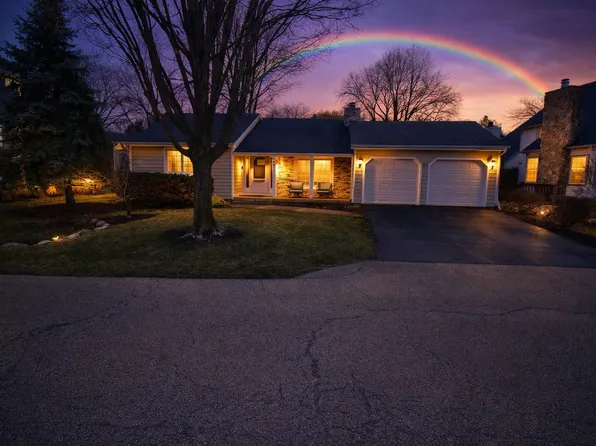 649 Wilbur Ct, Gurnee, IL 60031