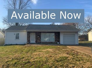 9 S 44th St, Belleville, IL 62226