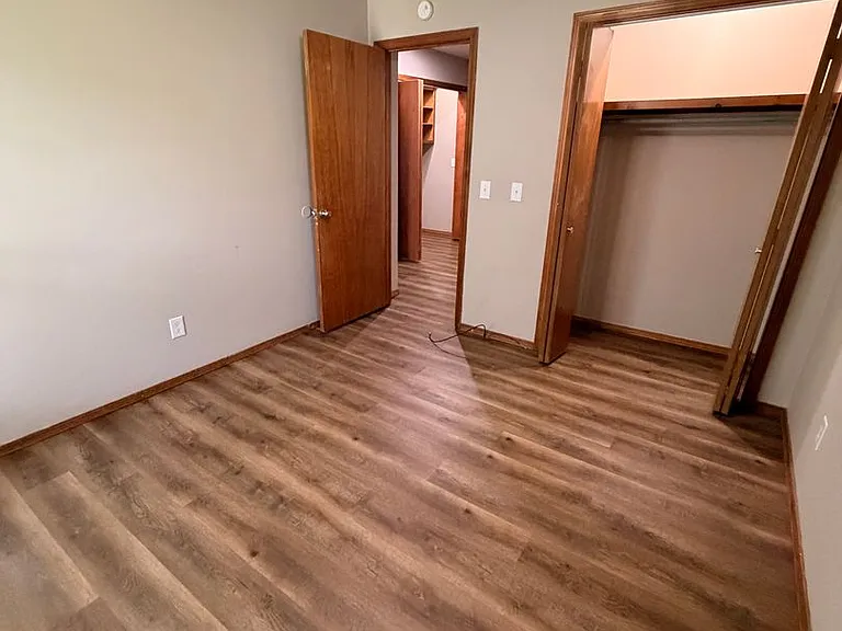 3541 S Jefferson Ave — Photo 15