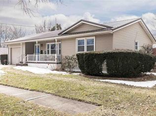214 4th St NW, Mount Vernon, IA 52314