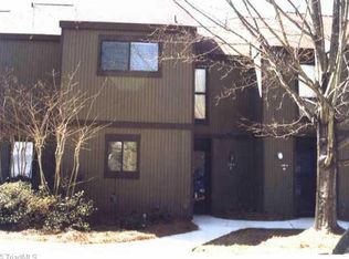303 Village Ln UNIT C, Greensboro, NC 27409