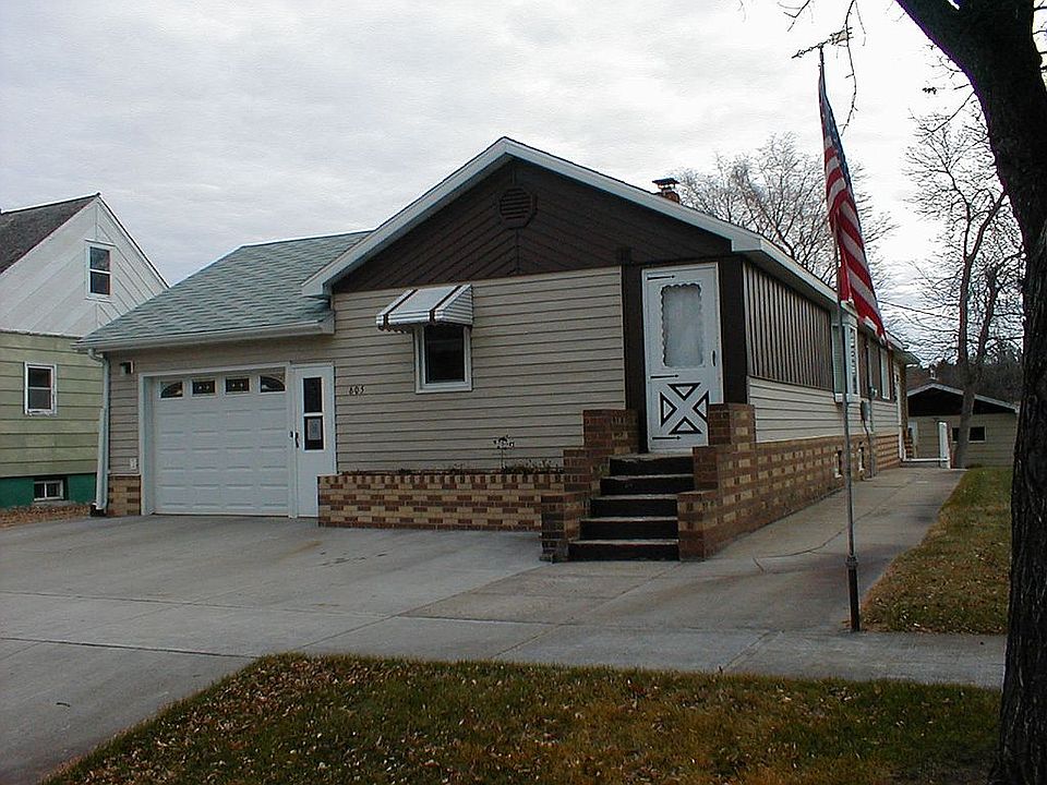 1st image of 605 NE 2nd St
