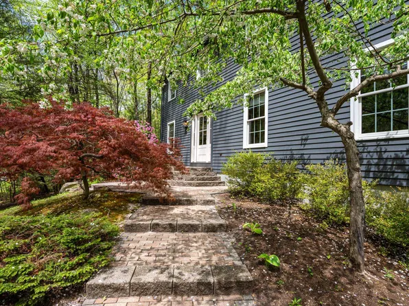 23 Holt Road, Amherst, NH 03031