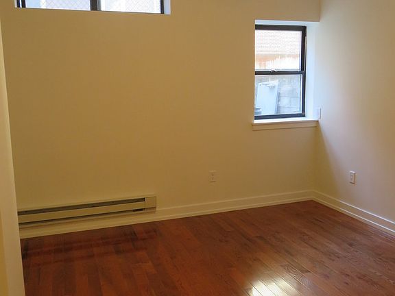 4th image of 1300 Spruce St #43257060f