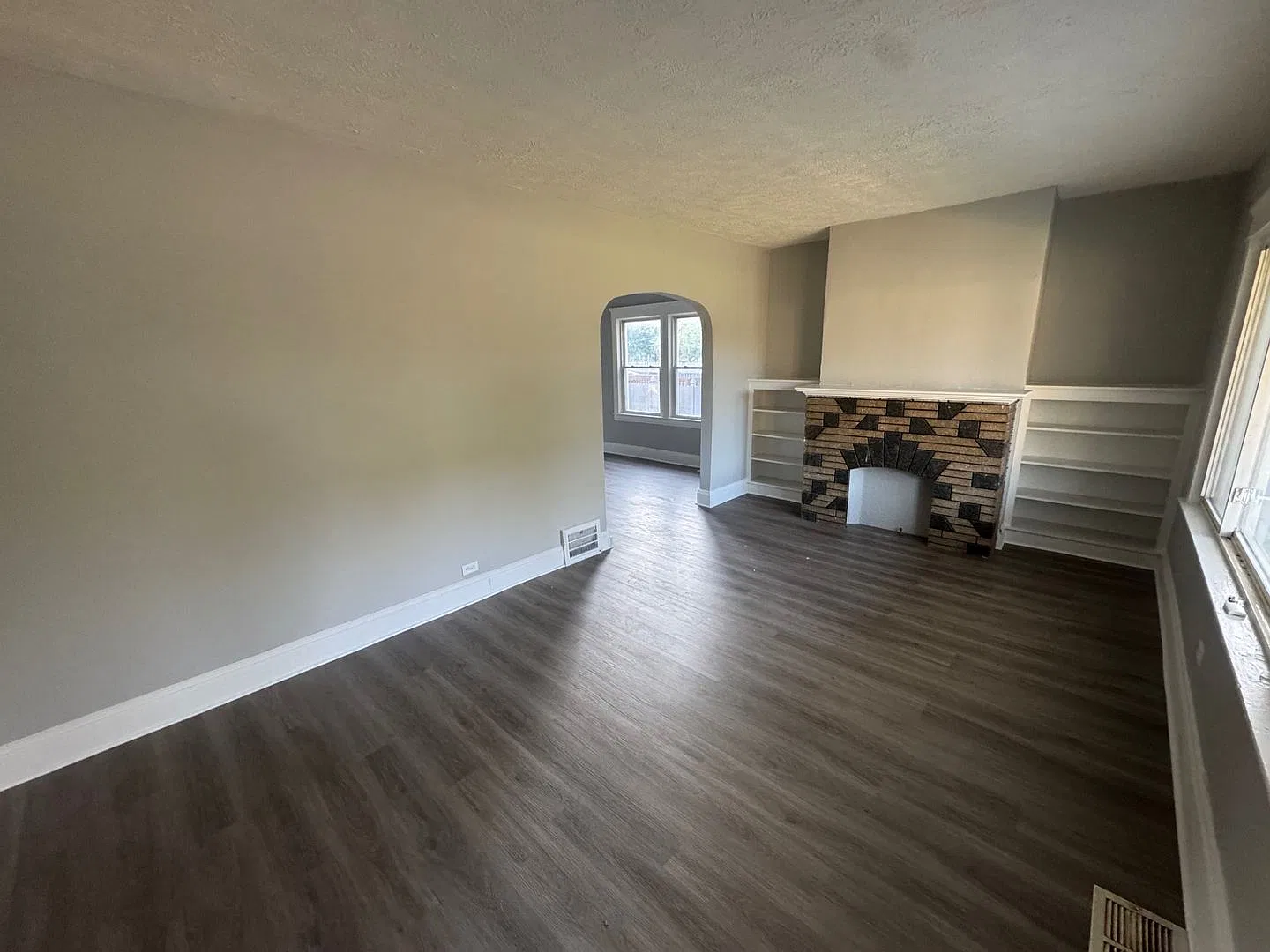 13504 Southview Ave — Photo 3