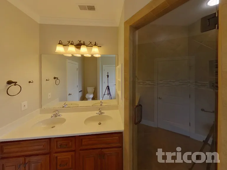 1306 Crescent Ridge Dr — Photo 12