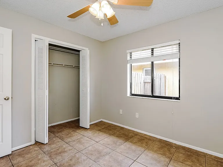 1001 Pond Apple Ct — Photo 14