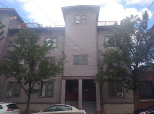 190 W 7th St, Boston, MA 02127