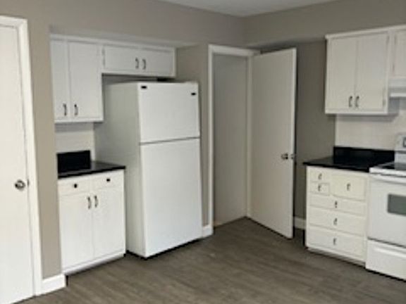 3rd image of 5810 N Meadows Blvd APT B