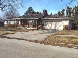 4814 Fostoria Dr, Waterloo, IA 50701