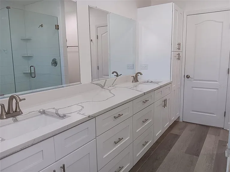 4864 Lake Charles Dr N — Photo 16