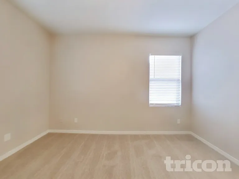 880 W Busa Dr — Photo 8