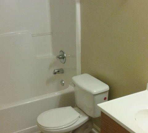 4th image of 185 Penny Ln