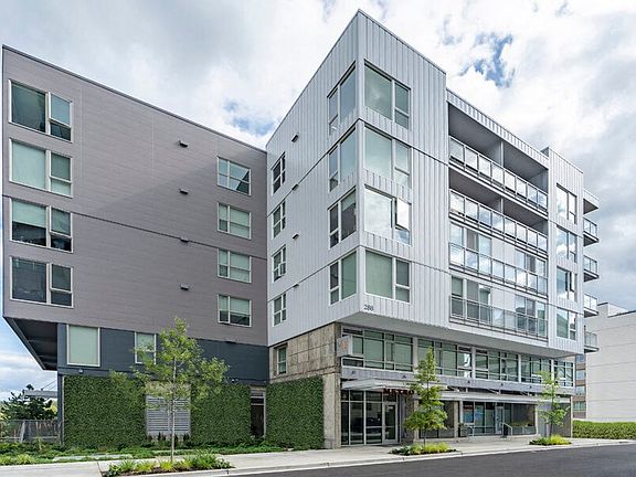 South Building: new addition with a modern look