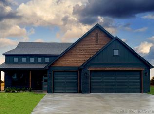 1421 N 72nd St, Broken Arrow, OK 74014