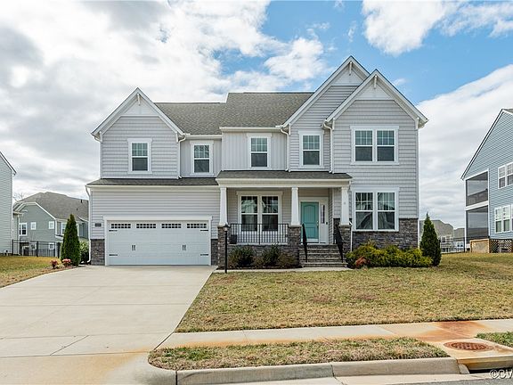 2nd image of 10105 Hollythorne Ln