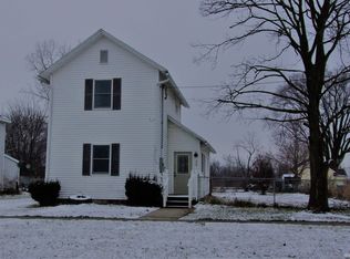 239 Walnut St, Butler, IN 46721