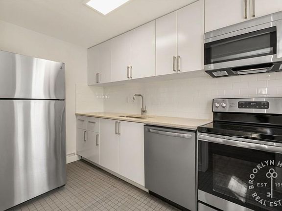 2nd image of 466 Myrtle Ave #1