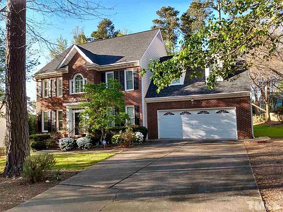 5th image of 109 Rose Sky Ct