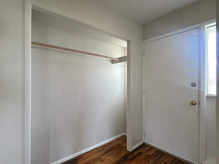 1740 Oxford St SE #9 — Photo 5