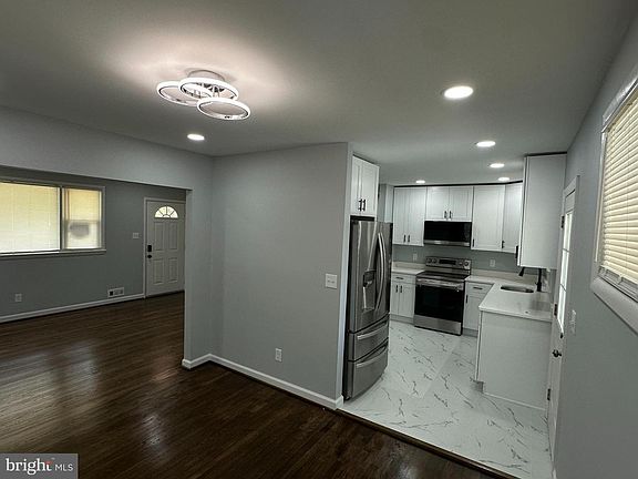 5th image of 6622 Lacona St